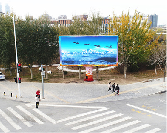 江安户外大屏广告投放要点。